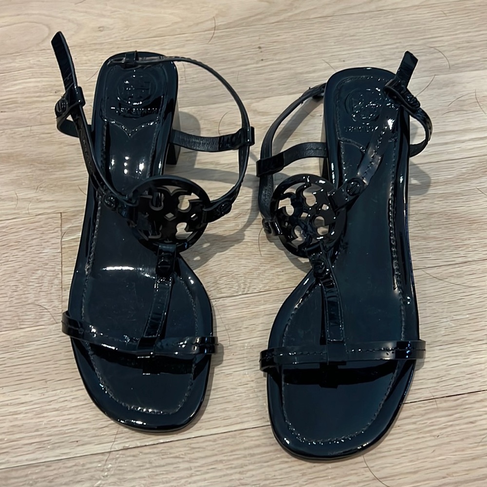 Tory burch sandals